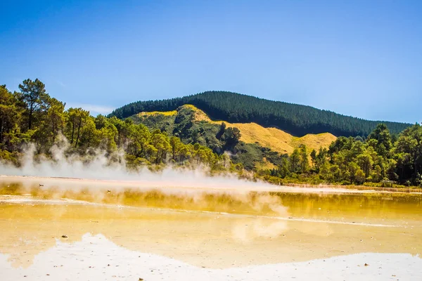 Área geotérmica de Wai-o-Tapu — Fotografia de Stock