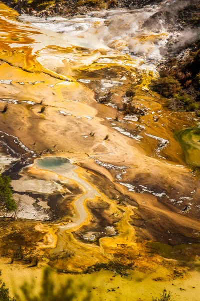 Orakei korako geotermal vallei — Stockfoto