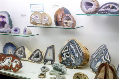 Mineral kristal taşlar