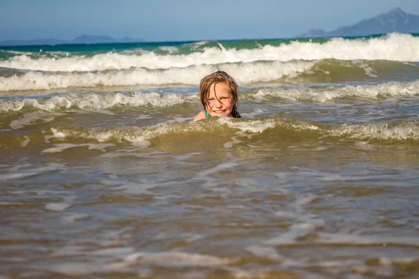 Felice bambina ragazza — Foto Stock