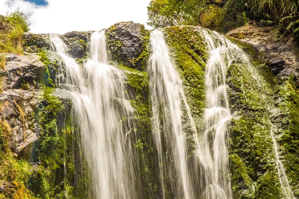 Beautiful water fall in forest — Stock Photo, Image