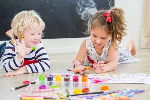 Preschooler children drawing — Stock Photo, Image