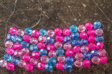 Güneş ışığı yaktı boncuk