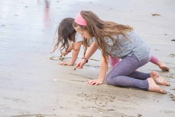 Outdoor portrait of young girls — Stock Photo, Image