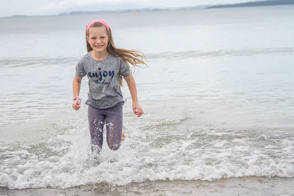 Happy little kid girl — Stock Photo, Image