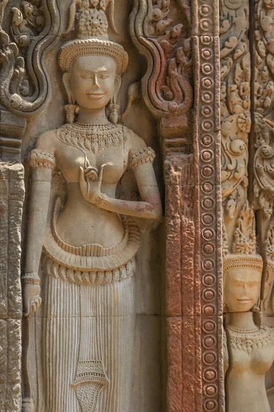 Ancient Khmer carving of Krishna — Stock Photo, Image