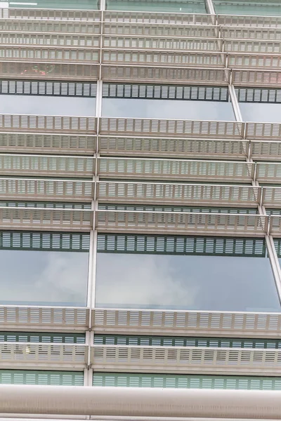 Fenster Bürogebäude — Stockfoto