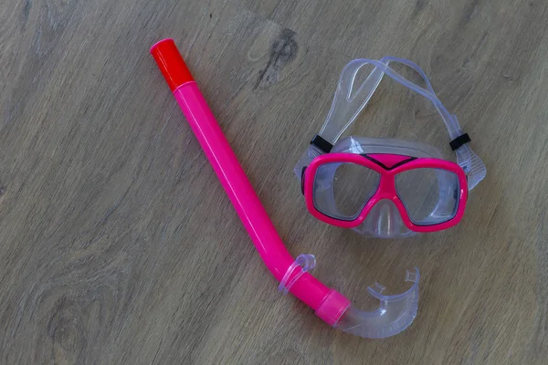 Maschera e tubo per fare snorkeling subacqueo — Foto Stock