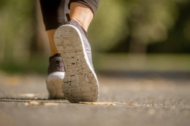 koşma, koşu veya parkta yürüyüş