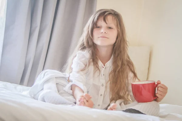 Portrait of young preteen girl — Stock Photo, Image