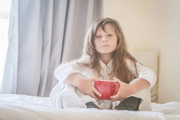 Retrato de jovem menina pré-adolescente — Fotografia de Stock