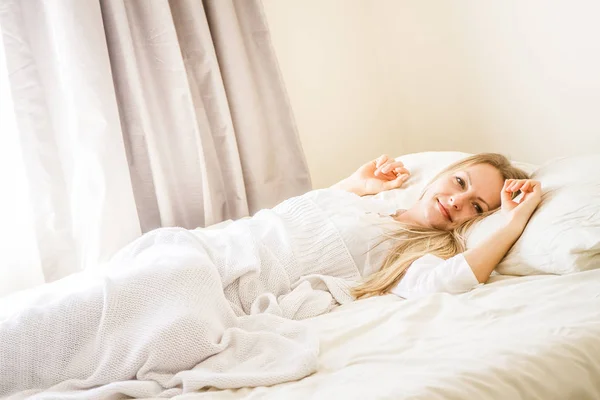 Indoor portrait of young woman — Stock Photo, Image