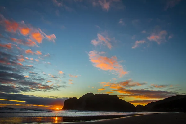 Puesta de sol en el mar, auckland —  Fotos de Stock