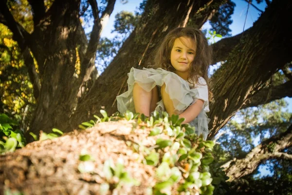 Outdoor portrait of young child girl — Stock Photo, Image