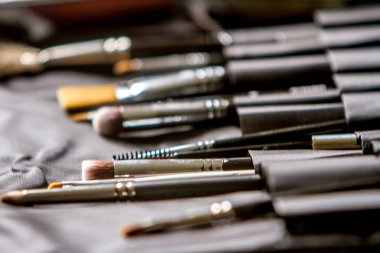 Makyaj sanatçı çalışma istasyonu