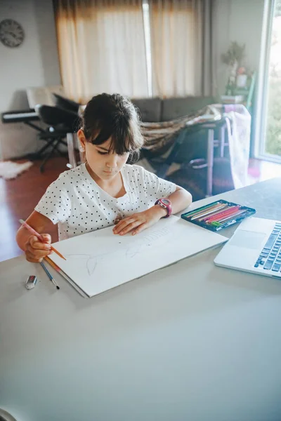 Indoor Portrait Young Caucasian Girl Drawing Home Home Schooling Online — Stock Photo, Image