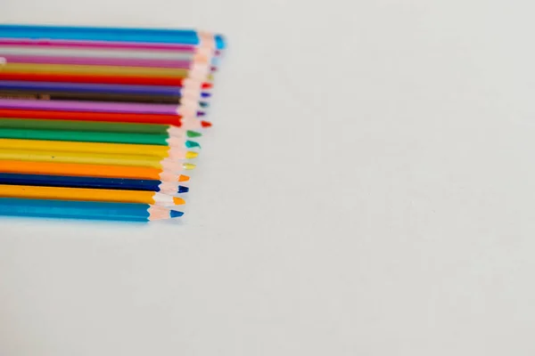 Lápis Coloridos Branco — Fotografia de Stock