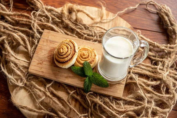 Freshly Baked Cinnamon Rolls Wooden Background — Stock Photo, Image