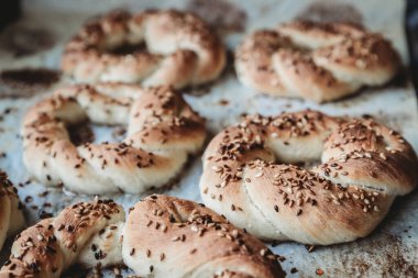 Bir sürü Türk maymunu evde yeni pişmiş.