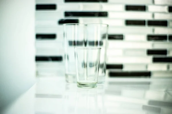 Abstract Shot Glasses Black White Wall Geometric Background — Stock Photo, Image