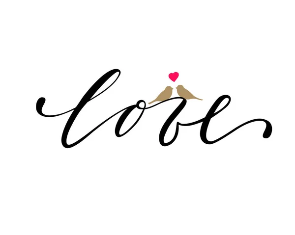 Amore Lettere disegnate a mano con seduta due uccelli e simbolo di cuore isolato su sfondo bianco . — Vettoriale Stock