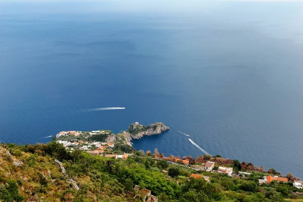 Amalfiküste, italien - panoramablick auf conca dei marini von agerola — Stockfoto