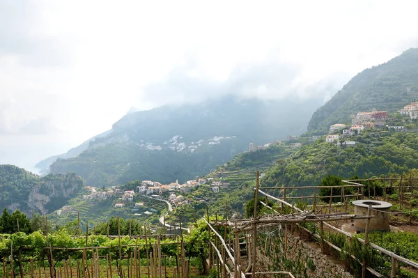 Ravello, Amalfi Coast, Italy - panoramic view of the green hills — Stock Photo, Image