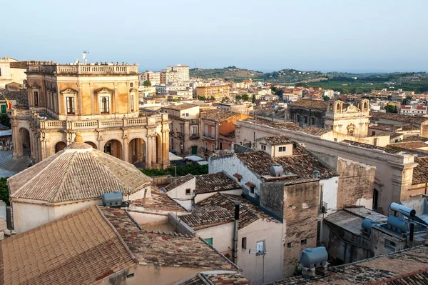 Noto Unesco world heritage city hall, old buildings and landscape panoramic view, Sicily, Italy — Stock Photo, Image