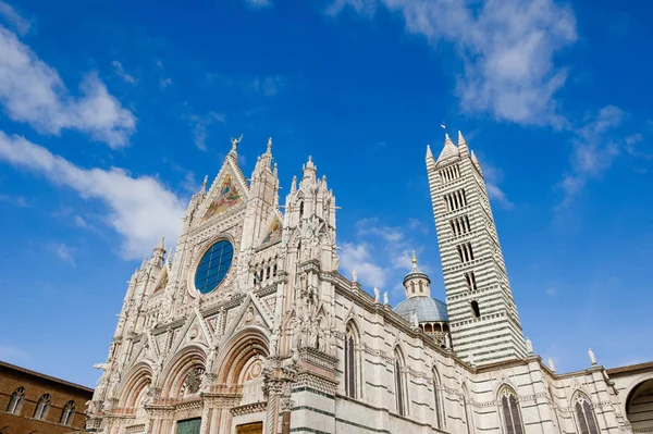 Siena gotické renesanční katedrála kostel Santa Maria Assunta, Toskánsko, Itálie — Stock fotografie