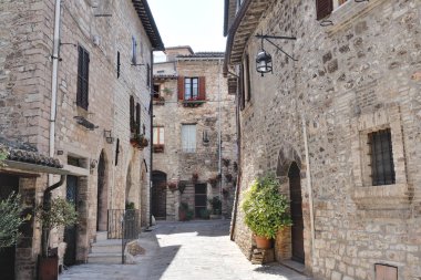 Assisi'da İtalyan hill town Ortaçağ Caddesi.