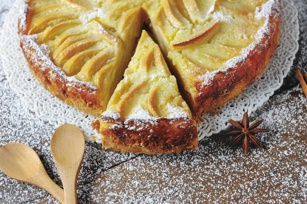 Dessert tarte aux pommes prêt à servir — Photo