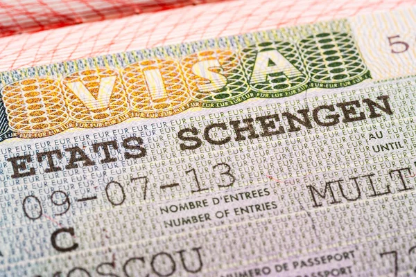 Schengeni vízum, útlevél, közelkép, szelektív összpontosít. — Stock Fotó
