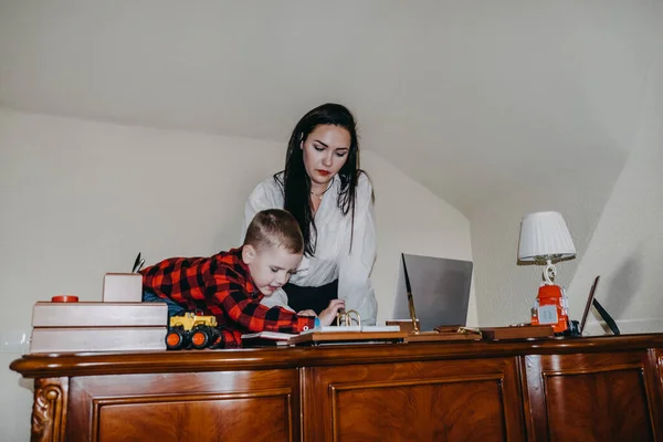 How Work Home Kids Home Office Social Distancing Quarantine Isolation — Stock Photo, Image