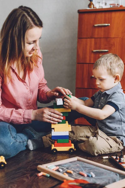 Happy Mother Day Kleinkind Sohn Und Mutter Spielen Hause Familienspiele — Stockfoto