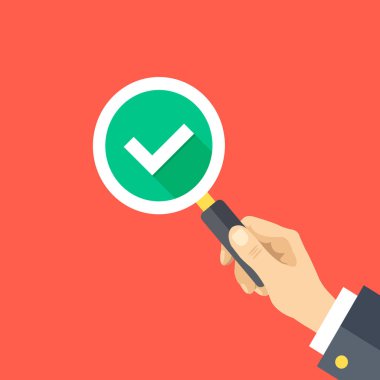 İnsan eli onay işareti olan büyüteç tutarak. Büyüteç'i, onay işareti simgesi. Kalite kontrol, denetim, doğrulama kavramları. Düz tasarım grafik. Vektör çizim