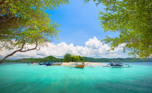 Beautiful tropical uninhabited island on background of green mou — Stock Photo, Image