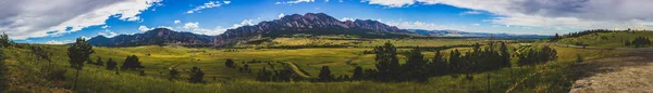 Boulder Flatirons Panorama — Stockfoto