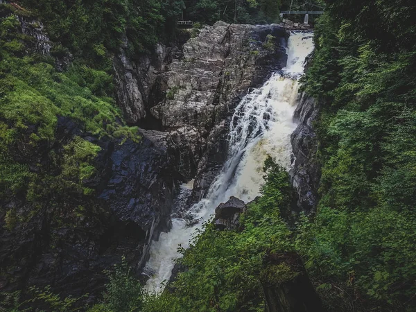 Sainte-Anne Canyon vattenfall — Stockfoto