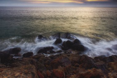 Renkli nokta Dume günbatımı