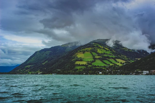 Rolling hills surrounding Zell am See Lake — Stock Photo, Image