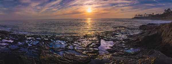 Dalgıçlar günbatımı Panorama koyu — Stok fotoğraf
