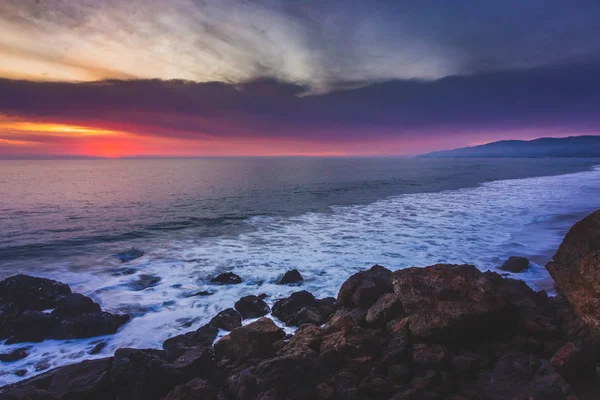 Farbenfroher Point Dume Sonnenuntergang — Stockfoto