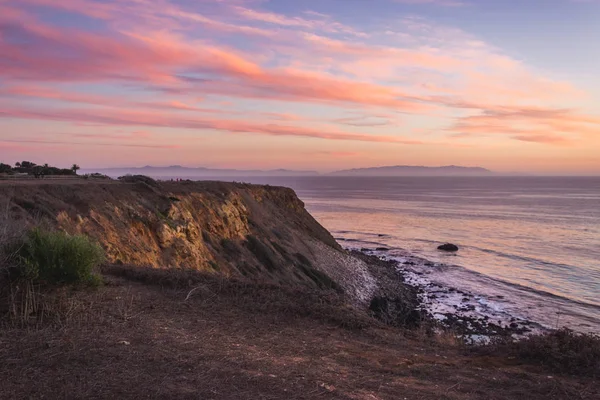 Pôr-do-sol colorido em Golden Cove — Fotografia de Stock