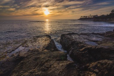 Dalgıçlar Cove günbatımı