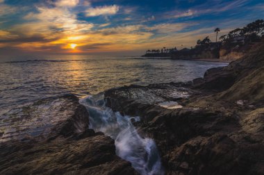 Dalgıçlar Cove günbatımı