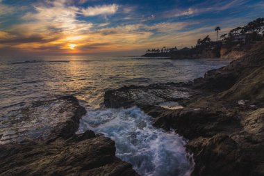 Dalgıçlar Cove günbatımı