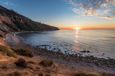 Gün Batımında Bluff Koyu