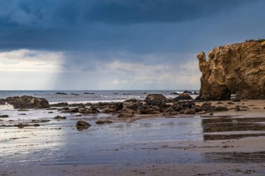 Gün batımında El Matador Kayalıkları