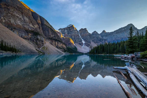 Impresionante Vista Del Lago Moraine Atardecer Situado Valle Los Diez — Foto de Stock