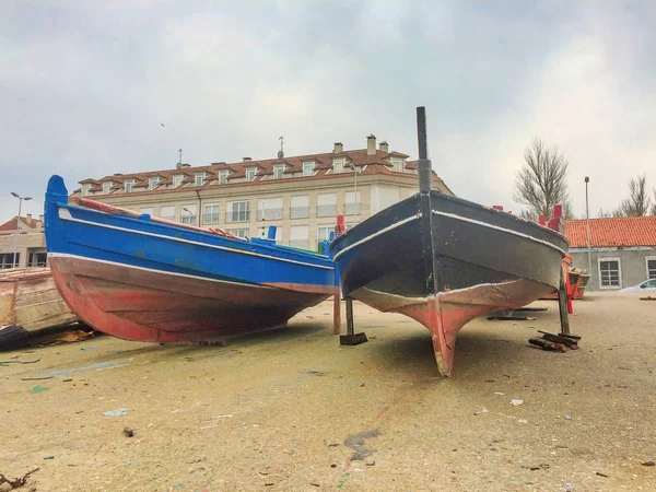 Zwei Dorna-Boote auf der Rampe gestrandet — Stockfoto